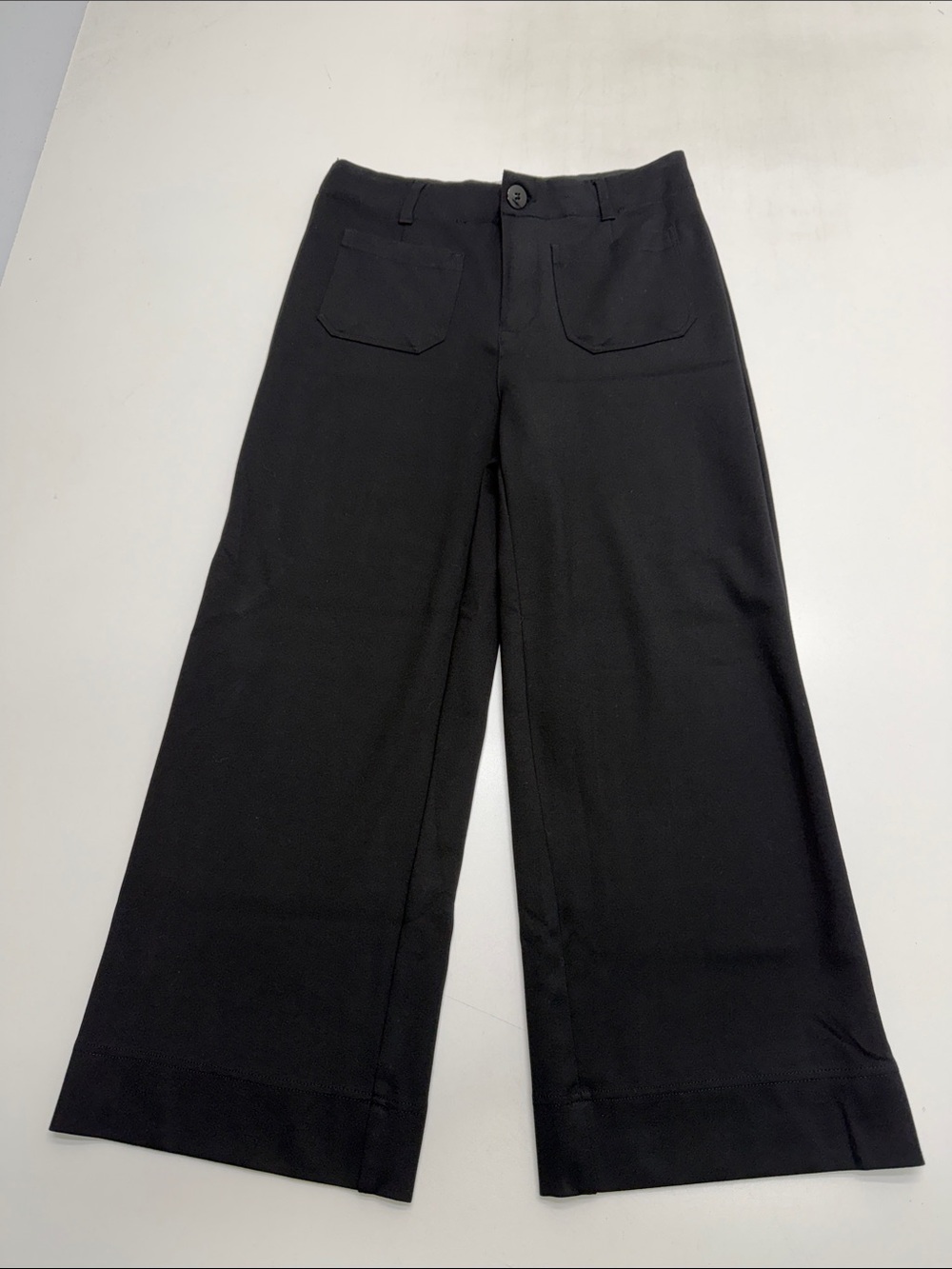 TRIBAL SIGNATURE Women’s 6 Black Front Pocket Crop Pant
